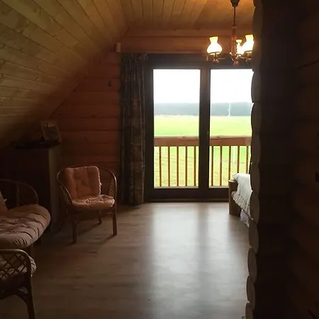 Holden Log House Gyarmat