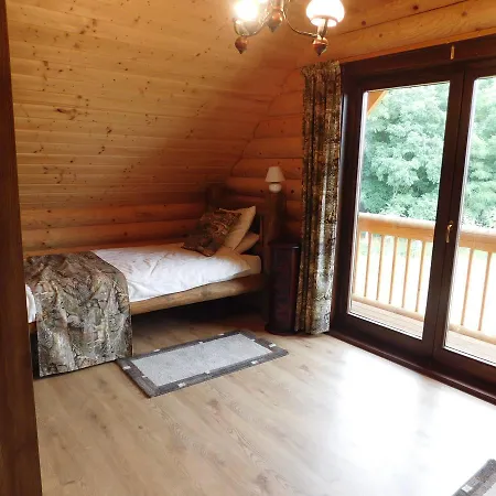 Lodge Holden Log House Gyarmat *