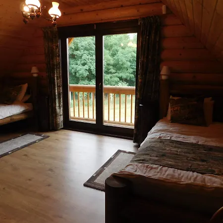 Lodge Holden Log House Gyarmat Győr