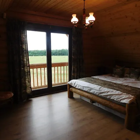 Holden Log House Gyarmat Lodge *